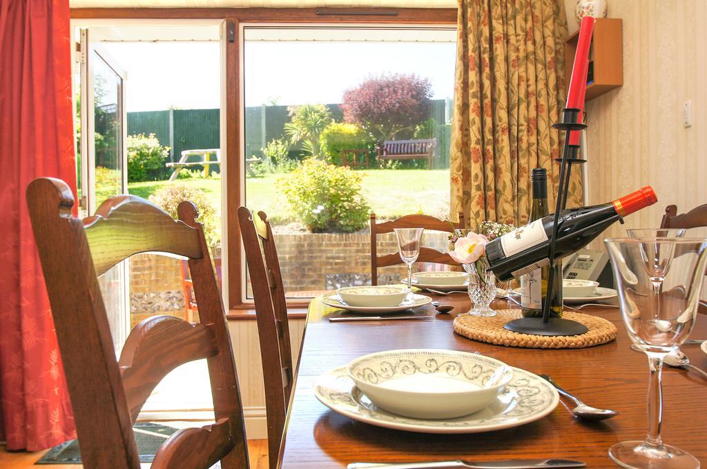 Dean Court Garden - Parking - By Brighton Holiday Lets エクステリア 写真