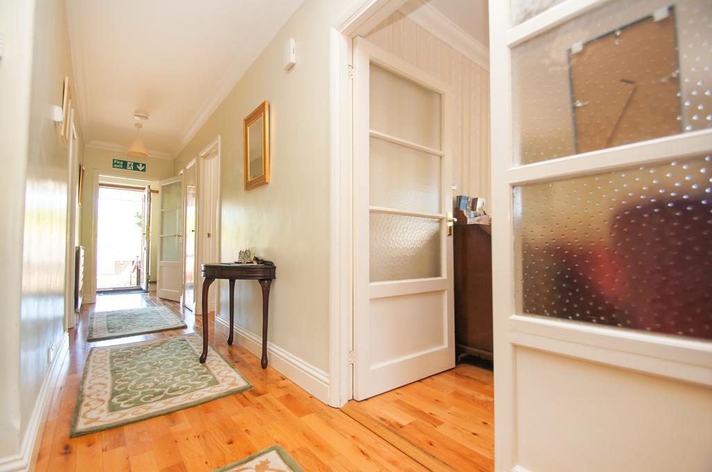 Dean Court Garden - Parking - By Brighton Holiday Lets エクステリア 写真